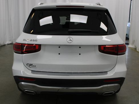 Used 2021 Mercedes-Benz GLB 250 image 6