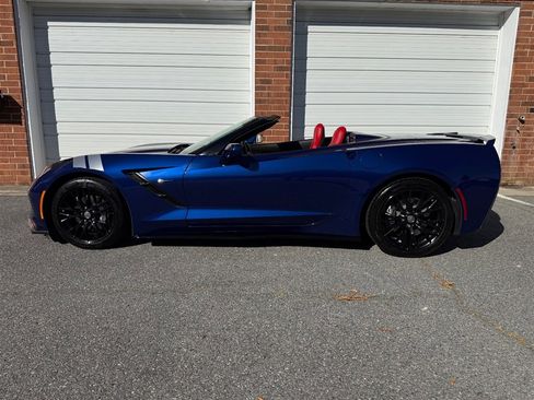 Used 2018 Chevrolet Corvette Stingray Convertible image 20