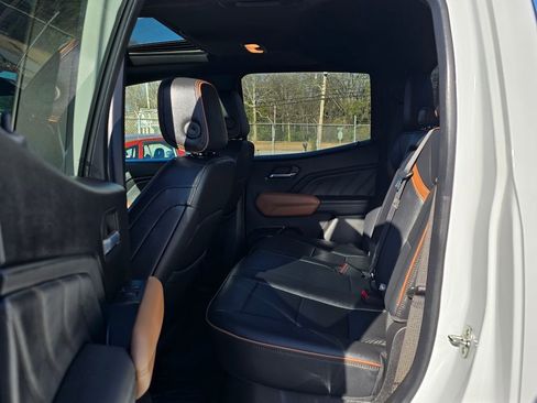 Used 2024 GMC Canyon AT4 w/ AT4 Premium Package image 10