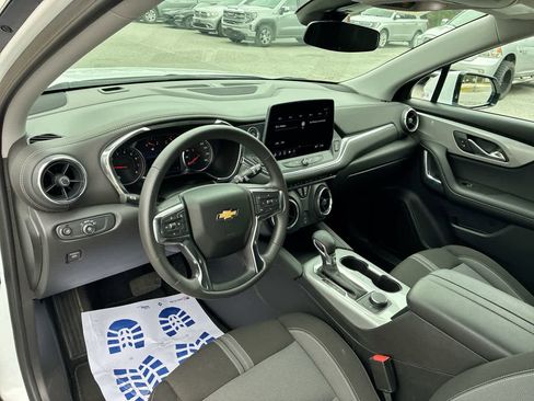 Used 2025 Chevrolet Blazer LT FWD image 10