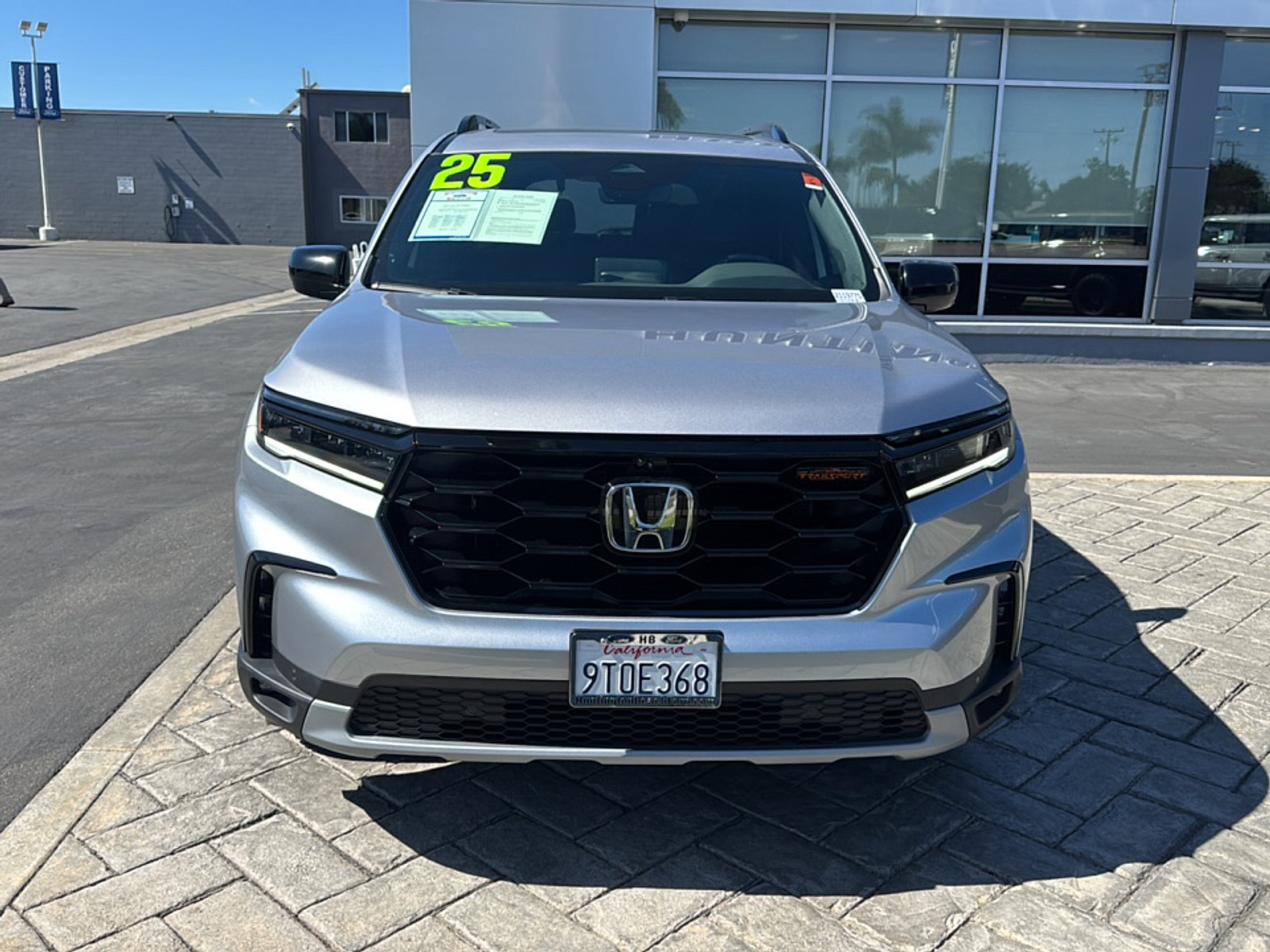 Used 2025 Honda Pilot TrailSport image 26