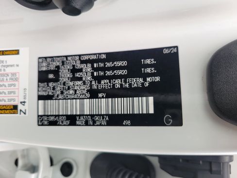 Used 2024 Lexus LX 600 LX 600 Premium 4WD image 32