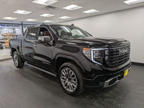 Used 2025 GMC Sierra 1500 Denali Ultimate image 3
