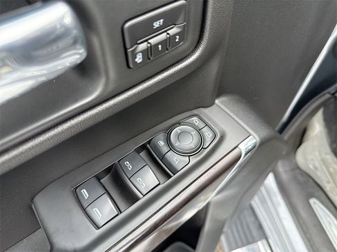 Used 2020 GMC Sierra 1500 SLT image 13