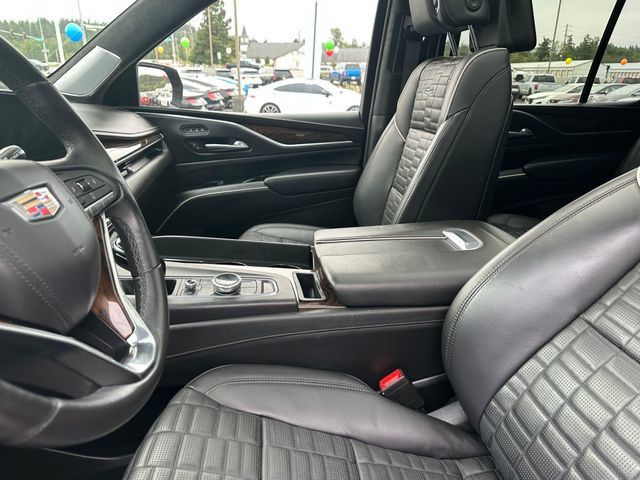Used 2023 Cadillac Escalade Sport Platinum AWD/4WD image 9
