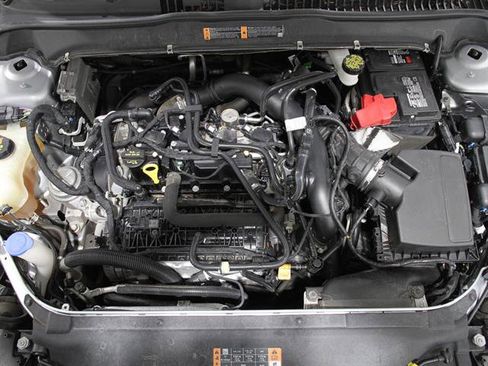 Used 2020 Ford Fusion SE image 22