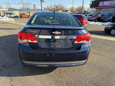 Used 2011 Chevrolet Cruze LT w/ RS Package image 11