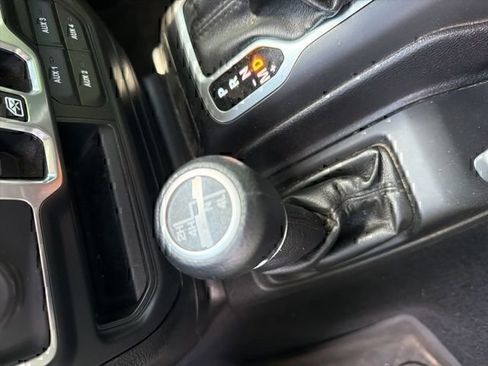 Used 2018 Jeep Wrangler Unlimited Sport S AWD/4WD image 21