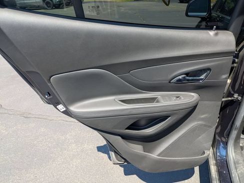 Certified 2022 Buick Encore Preferred AWD/4WD image 27