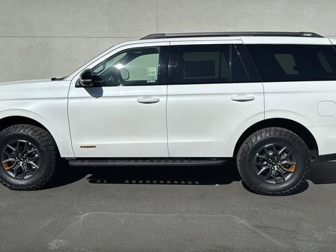 Certified 2026 Ford Expedition Tremor image 3