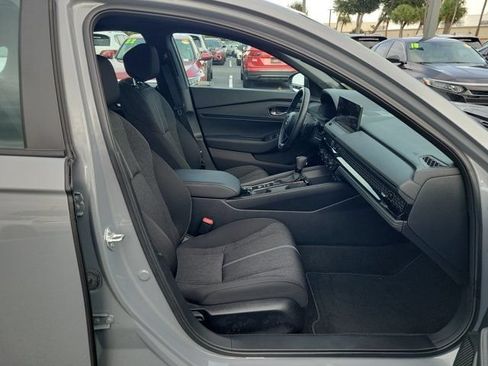 Used 2025 Honda Accord Sport image 8