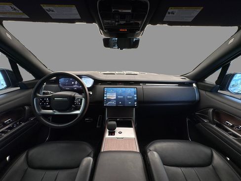 Used 2025 Land Rover Range Rover Long Wheelbase SE AWD/4WD image 20
