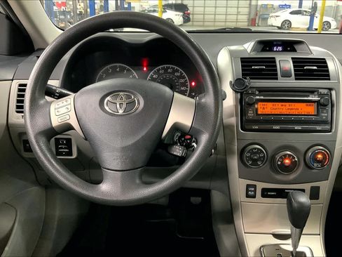 Used 2012 Toyota Corolla LE FWD image 5