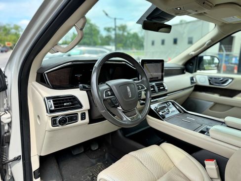 Used 2020 Lincoln Navigator Reserve w/ Luxury Package AWD/4WD image 13