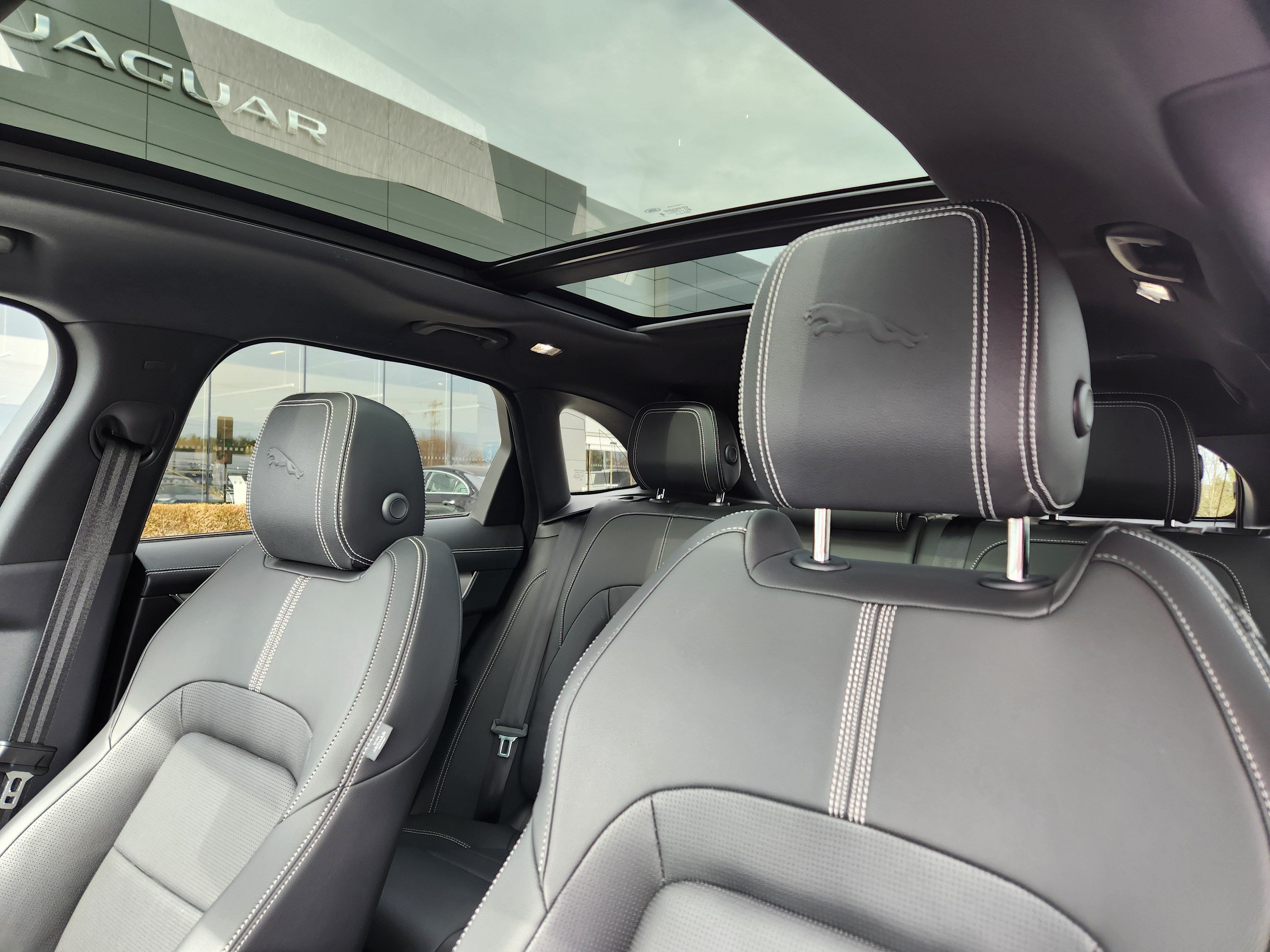 Certified 2026 Jaguar F-PACE R-Dynamic S AWD/4WD image 12