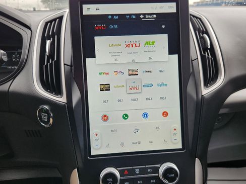 Used 2024 Ford Edge SEL image 12