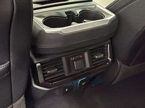 Used 2023 Ford F150 Lightning Platinum image 19