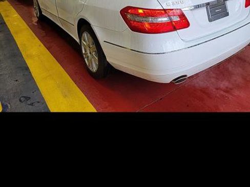 Used 2013 Mercedes-Benz E 350 4MATIC Sedan image 4