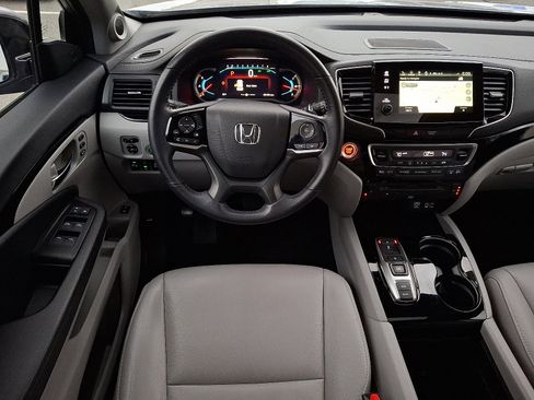 Used 2022 Honda Pilot Touring image 14