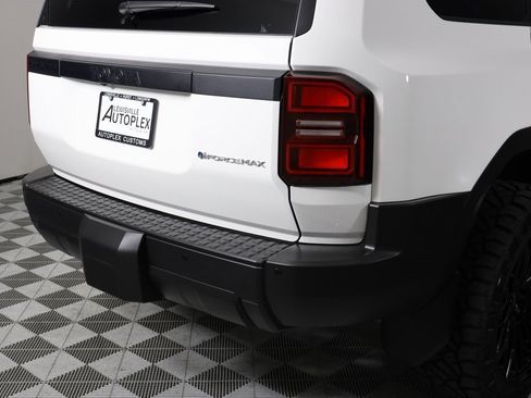 Used 2025 Toyota Land Cruiser image 52