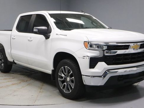 Used 2022 Chevrolet Silverado 1500 LT image 1