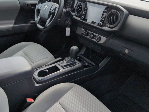 Used 2020 Toyota Tacoma SR w/ SR Convenience Package RWD image 16