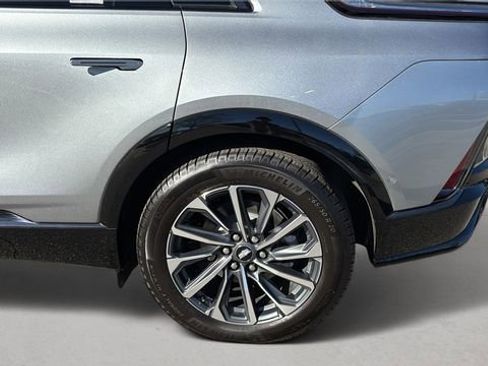 Used 2025 Cadillac Lyriq Sport image 35