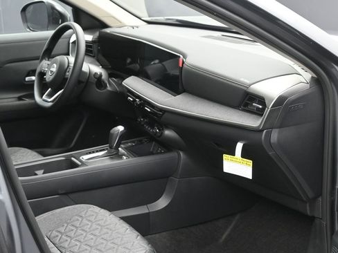 New 2026 Nissan Kicks SV w/ SV Premium Package AWD/4WD image 6