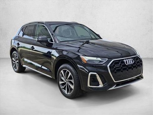 Certified 2023 Audi Q5 2.0T Premium Plus w/ Premium Plus Package AWD/4WD image 3