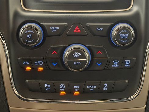 Used 2017 Jeep Grand Cherokee Limited AWD/4WD image 18
