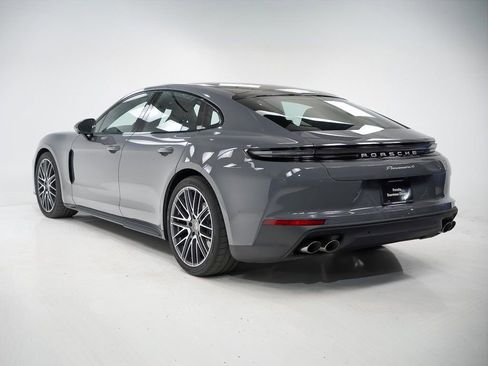 Certified 2025 Porsche Panamera 4 image 3