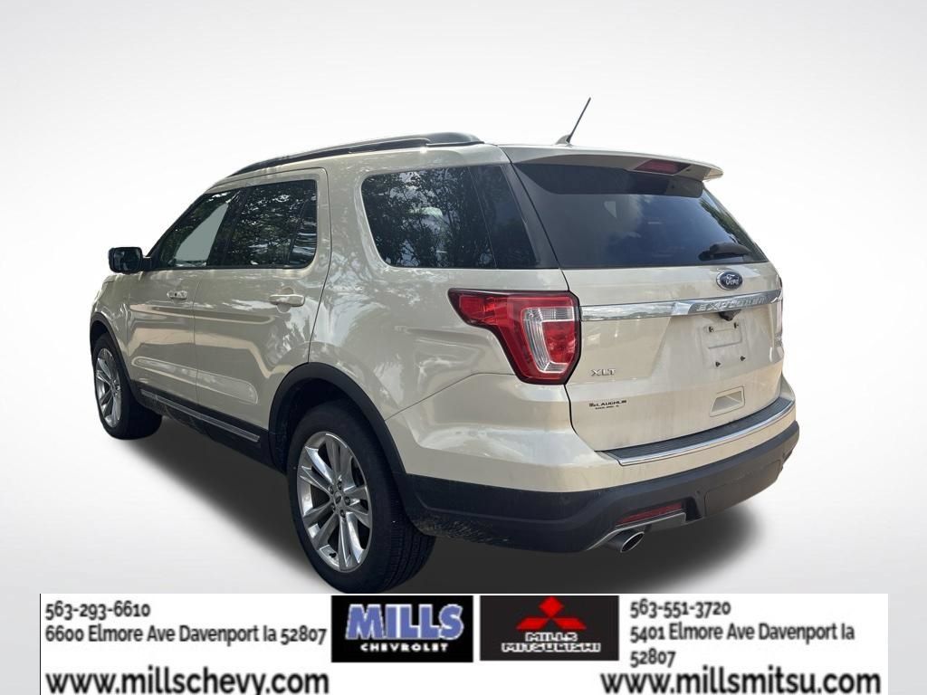 Used 2018 Ford Explorer XLT w/ Equipment Group 202A AWD/4WD image 3