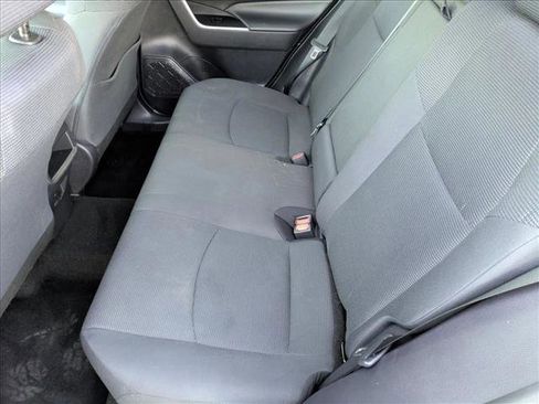 Used 2019 Toyota RAV4 LE image 17