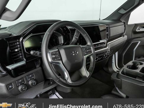 Certified 2026 Chevrolet Silverado 1500 RST AWD/4WD image 4