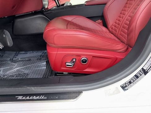 Used 2022 Maserati Quattroporte Trofeo RWD image 8