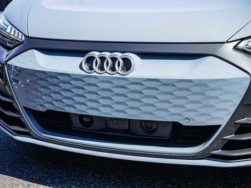 Used 2023 Audi e-tron GT Premium Plus image 8