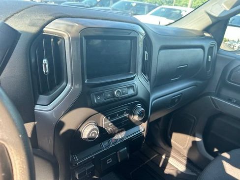 Used 2019 Chevrolet Silverado 1500 Custom w/ Custom Value Package AWD/4WD image 12