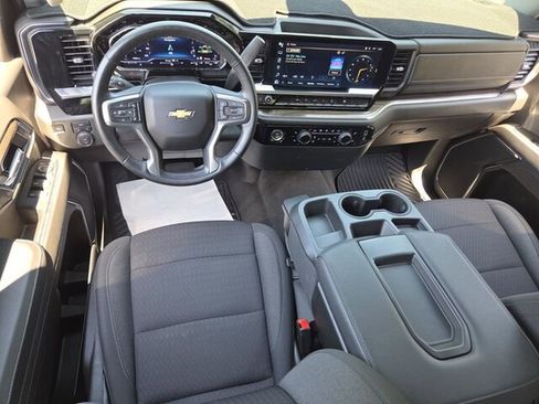 Used 2023 Chevrolet Silverado 1500 LT image 10