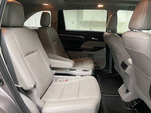 Used 2016 Toyota Highlander Limited Platinum w/ Protection Package #3 image 13