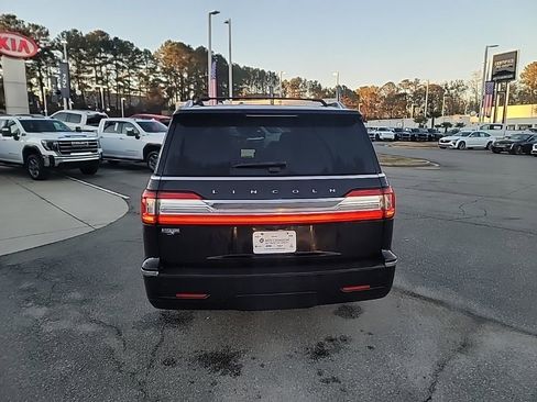 Used 2019 Lincoln Navigator L Reserve image 5