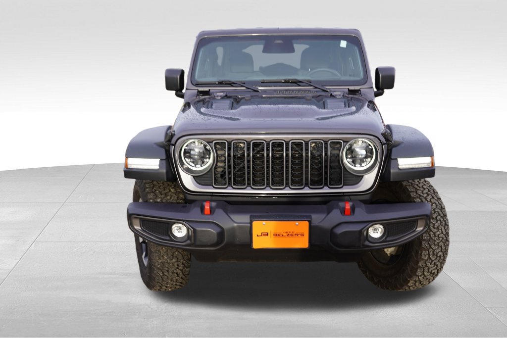 Used 2025 Jeep Wrangler Unlimited Rubicon w/ Convenience Group AWD/4WD image 12