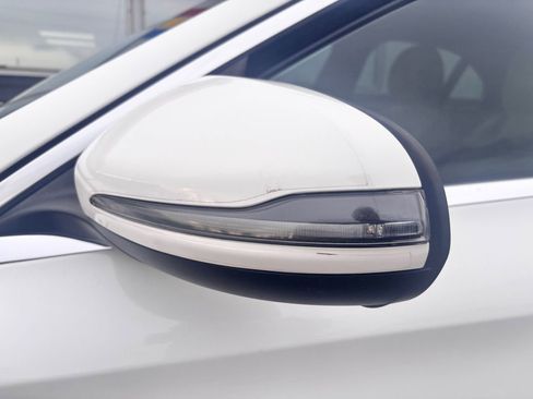 Used 2018 Mercedes-Benz C 300 4MATIC Sedan image 14