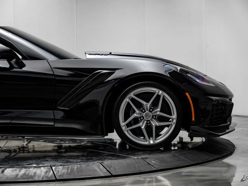 Used 2019 Chevrolet Corvette ZR1 image 25