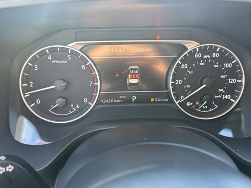 Used 2024 Nissan Rogue SV image 28