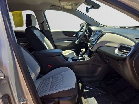 Used 2022 Chevrolet Equinox LT AWD/4WD image 16