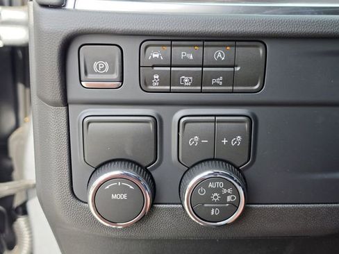 New 2026 Chevrolet Suburban LT w/ Comfort Package image 30