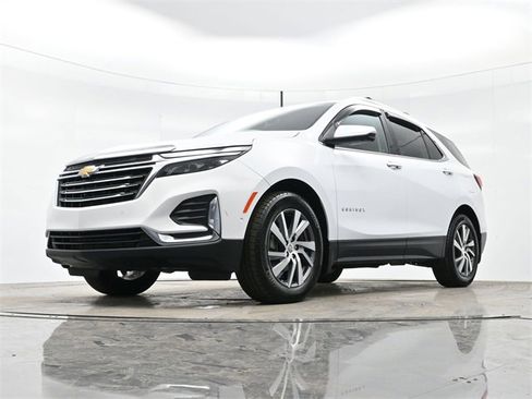 Used 2024 Chevrolet Equinox Premier image 28