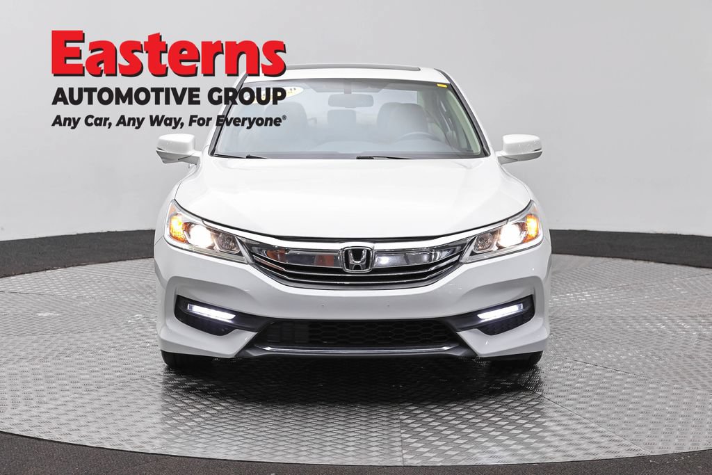 Used 2017 Honda Accord EX-L image 3