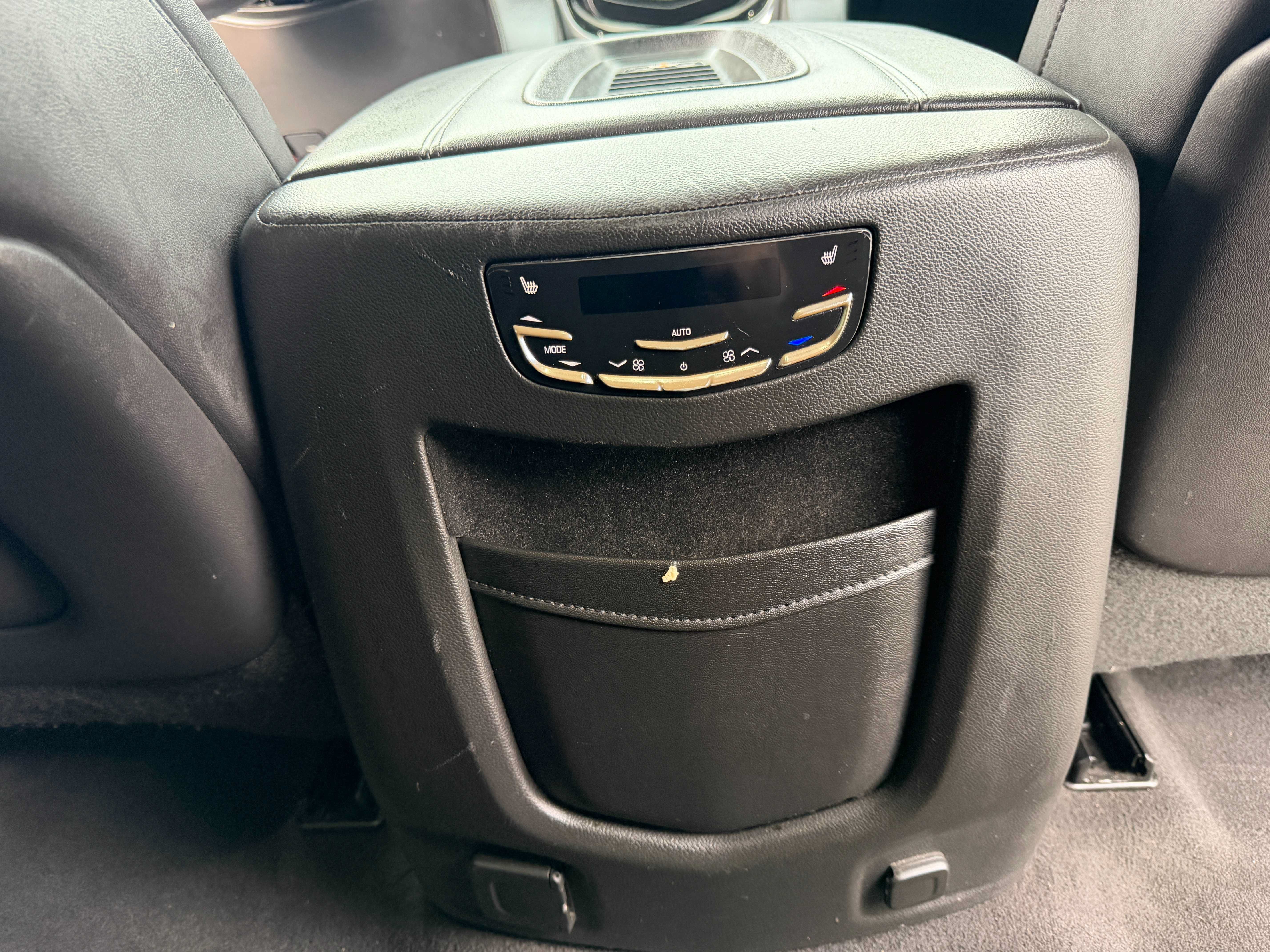Used 2020 Cadillac Escalade Luxury RWD image 19