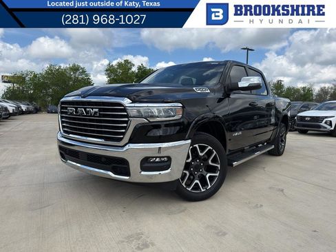 Used 2025 RAM 1500 Laramie AWD/4WD image 1